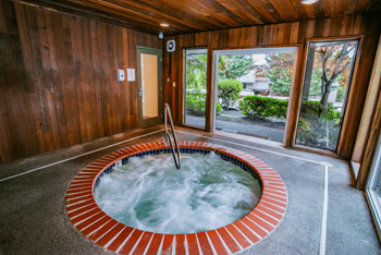 Year-Round Indoor Hot-Tub Jacuzzi and Spa at Renton Cedar River Apartments